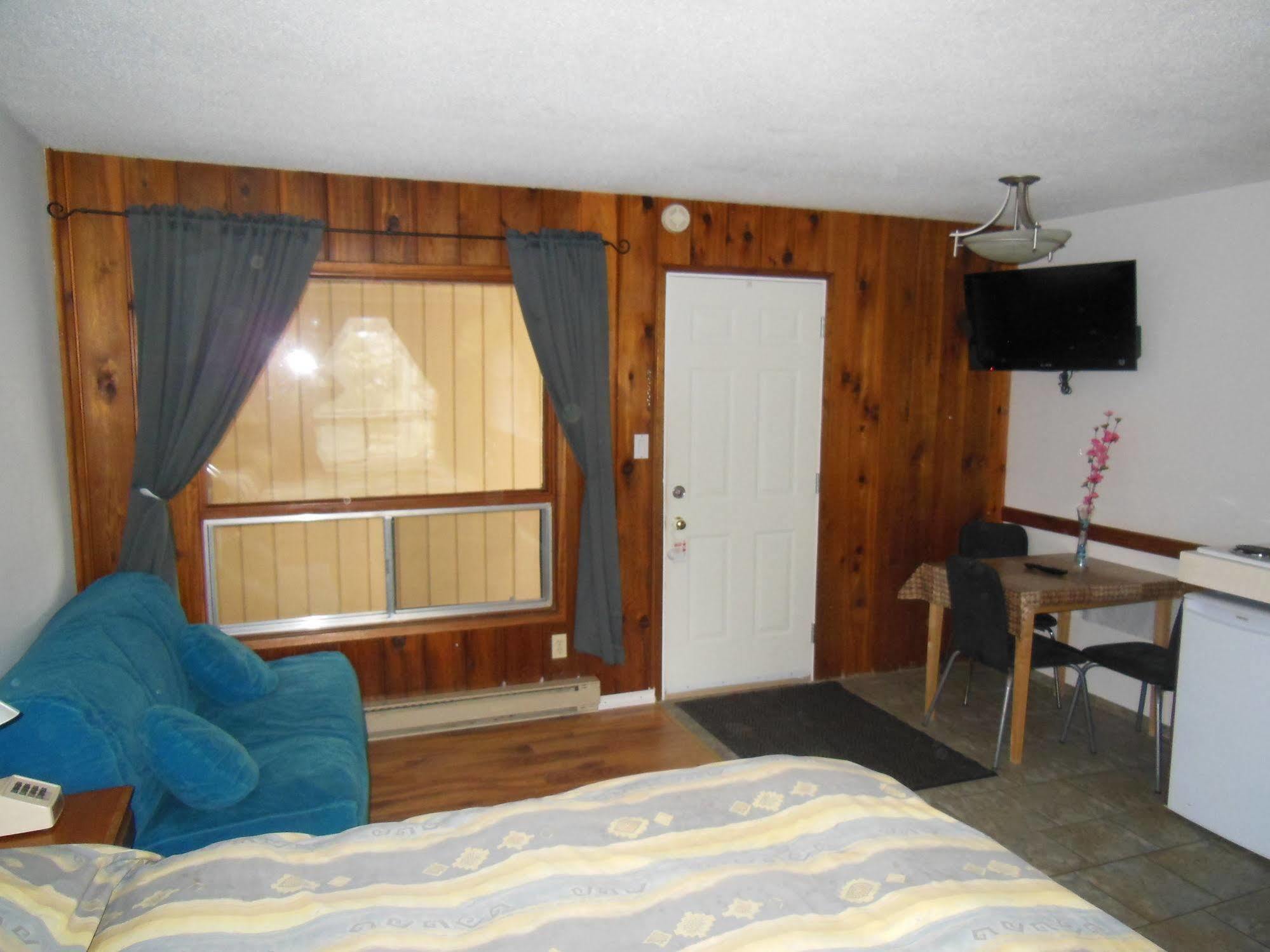 רדיום הוט ספרינגס Cedar Motel מראה חיצוני תמונה